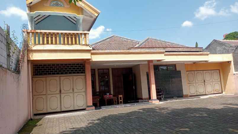 dijual rumah jambangan