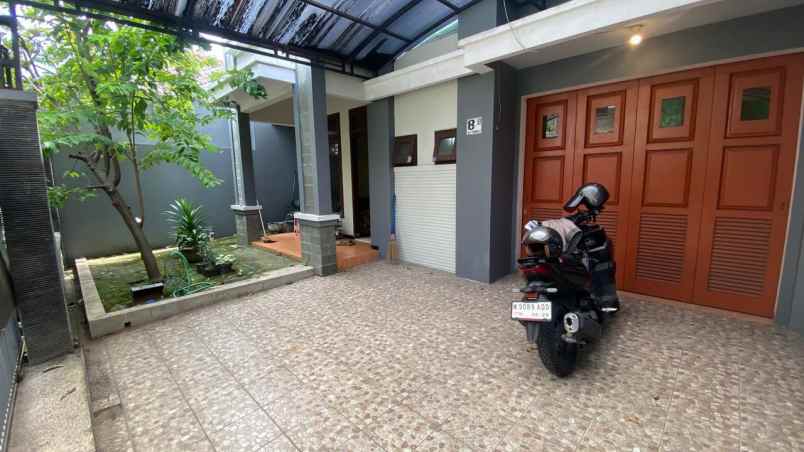 dijual rumah jatimulyo