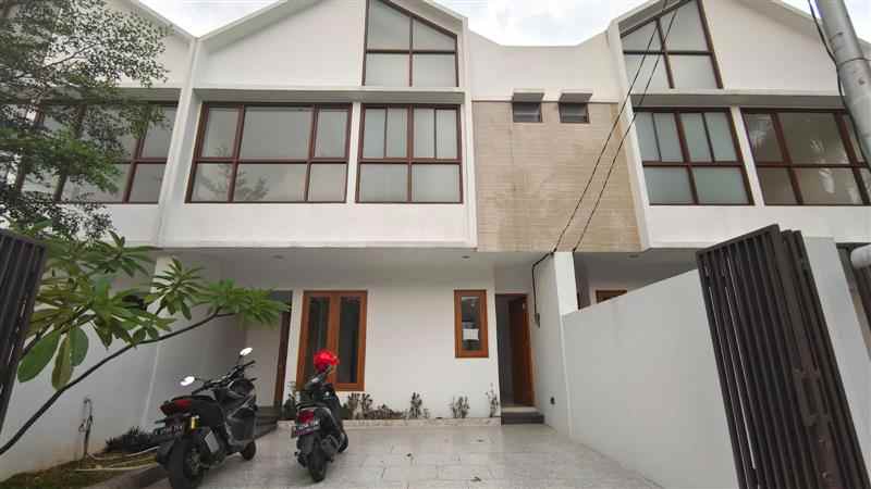 dijual rumah jatiwaringin pondok gede