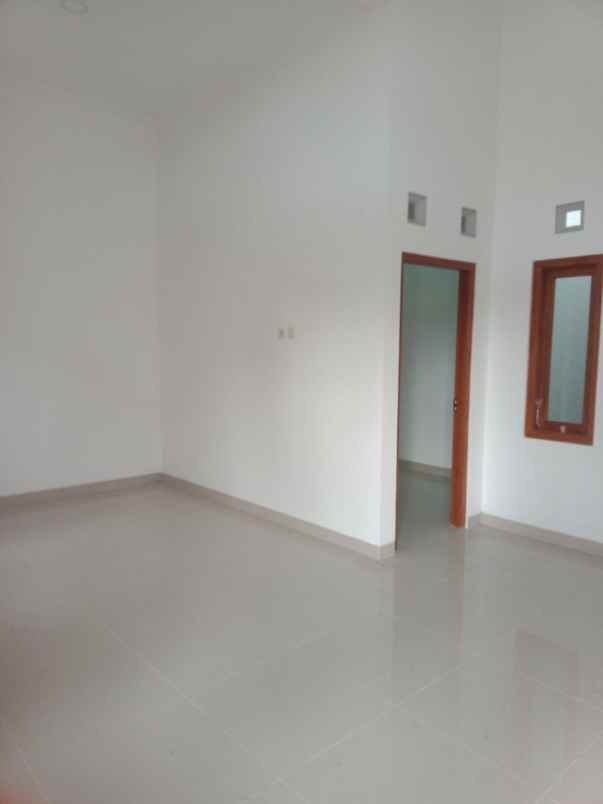 dijual rumah jetis baki sukoharjo