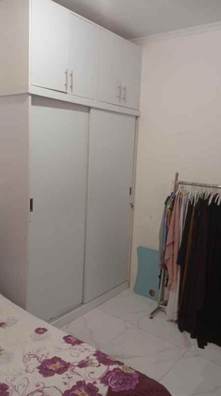 dijual rumah jl abadi kebon besar