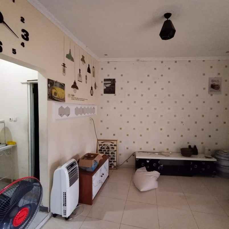 dijual rumah jl benda barat 2 pdk benda