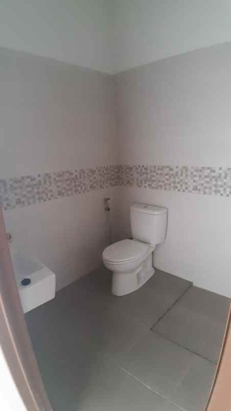 dijual rumah jl ciganitri ii