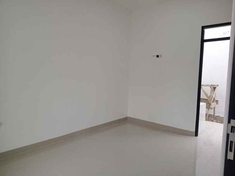 dijual rumah jl ciloa cijamil ngamprah