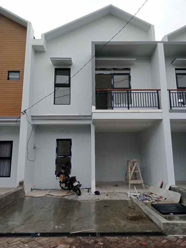 dijual rumah jl ciloa cijamil ngamprah