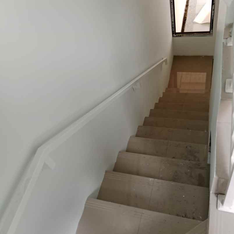 dijual rumah jl ciwastra