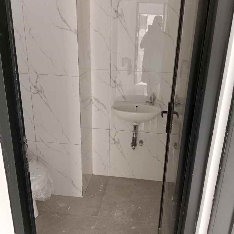 dijual rumah jl ciwastra