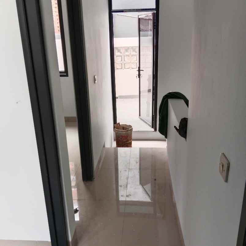 dijual rumah jl ciwastra