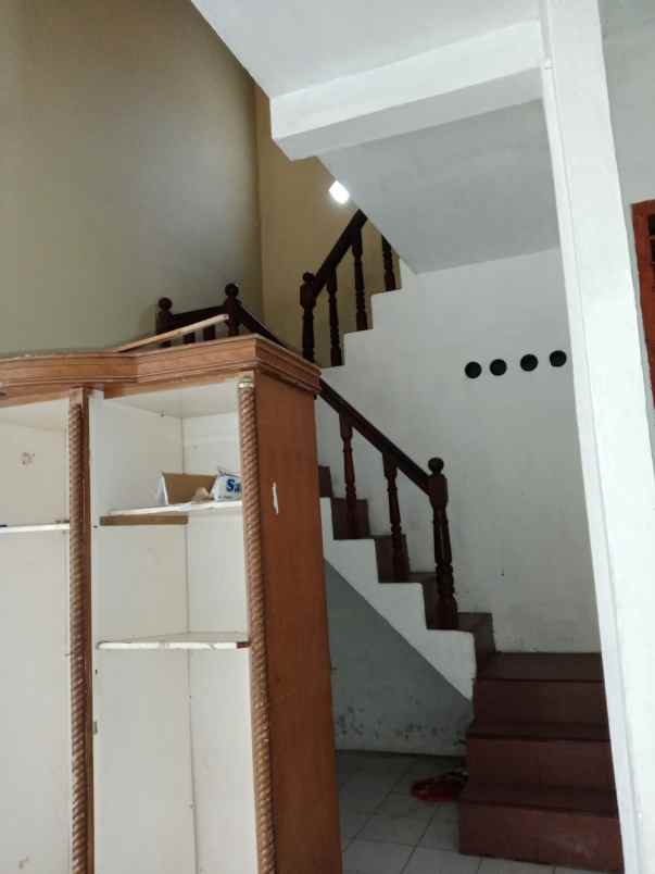 dijual rumah jl delima
