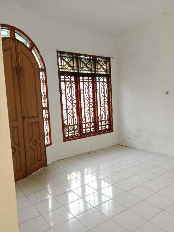 dijual rumah jl delima