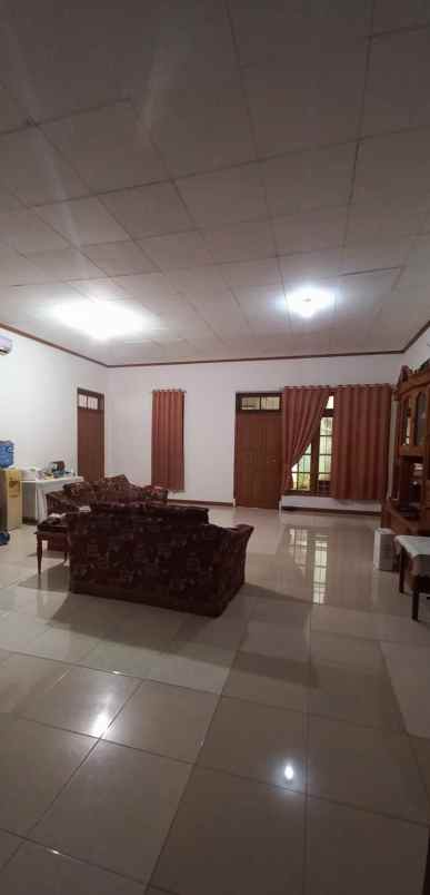 dijual rumah jl h moong kalisari pasar