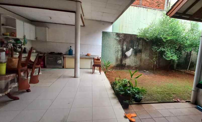 dijual rumah jl h moong kalisari pasar