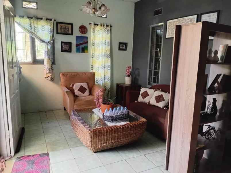 dijual rumah jl harapan cisaranten