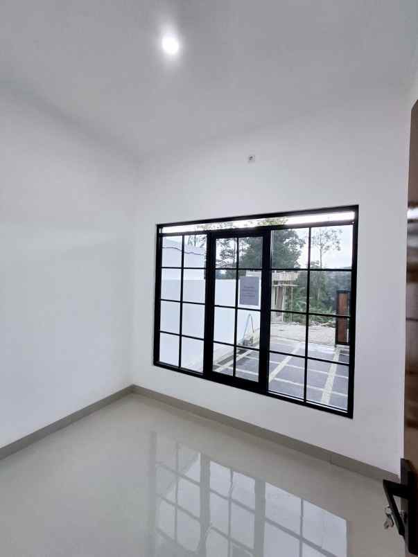 dijual rumah jl jatihandap bandung