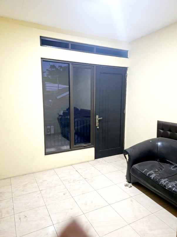 dijual rumah jl joe lenteng agung