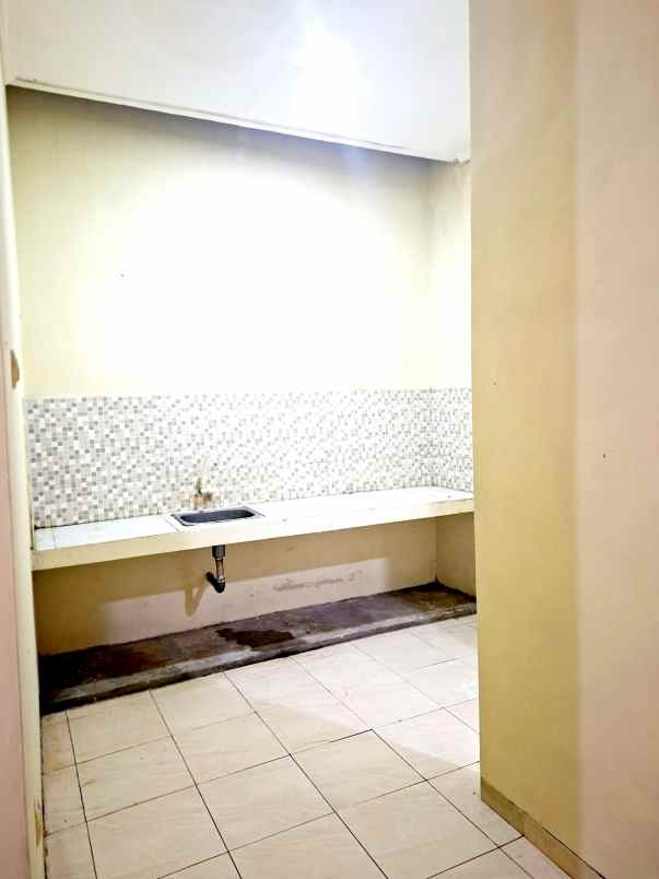 dijual rumah jl joe lenteng agung