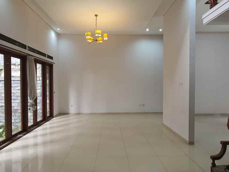 dijual rumah jl lb bulus iii no 28 rt 9