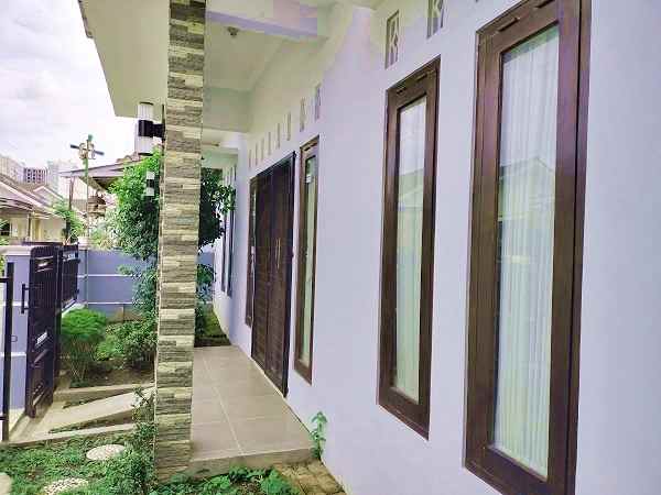 dijual rumah jl lempongsari sariharjo