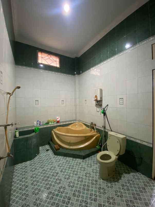 dijual rumah jl pemuda