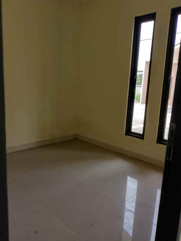 dijual rumah jl pilar sukatani no 2