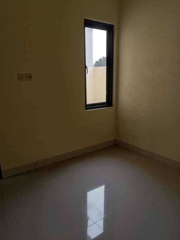 dijual rumah jl pilar sukatani no 2