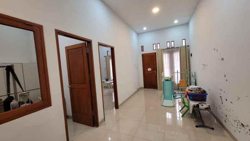 dijual rumah jl pondok kelapa duren