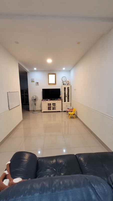 dijual rumah jl pondok kelapa duren