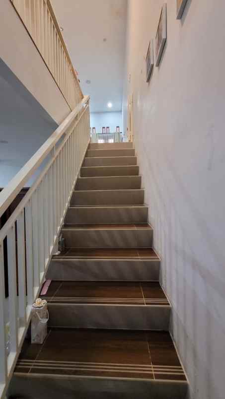 dijual rumah jl pondok kelapa duren