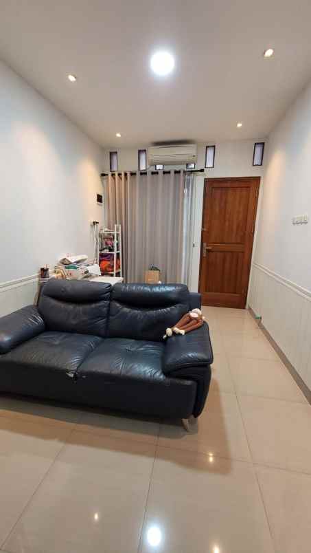 dijual rumah jl pondok kelapa duren