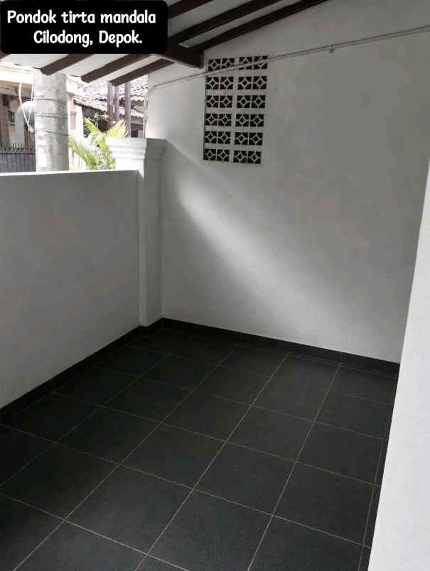 dijual rumah jl raya cilodong depok