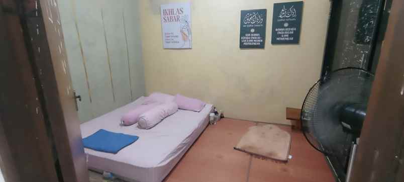 dijual rumah jl raya kalisuren