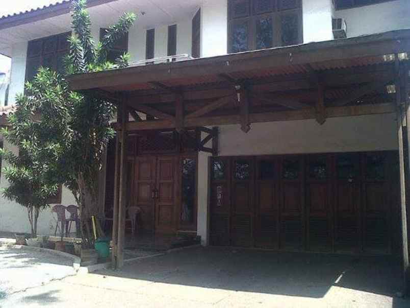 dijual rumah jl raya layur jati kec