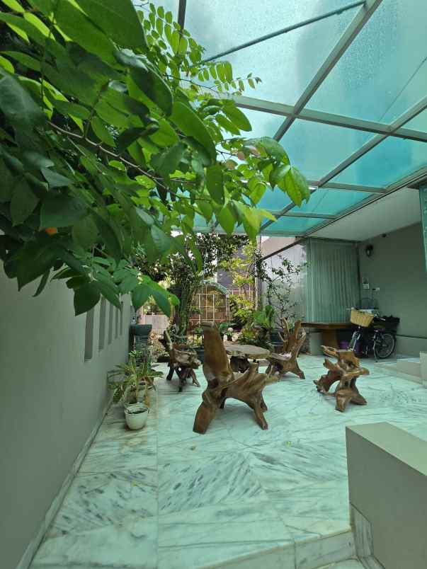 dijual rumah jl raya perumahan
