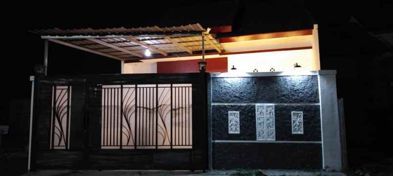 dijual rumah jl sejahtera timur karang