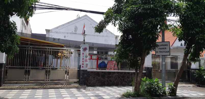 dijual rumah jl serayu no 9 surabaya