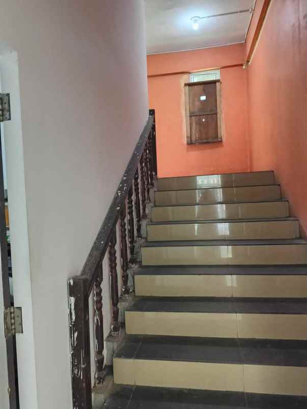 dijual rumah jl sudirman