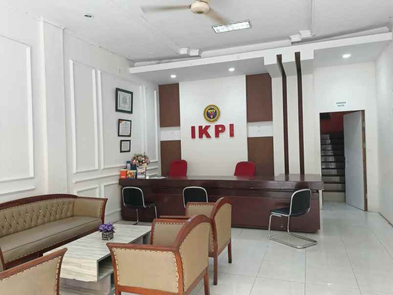 dijual rumah jl sudirman