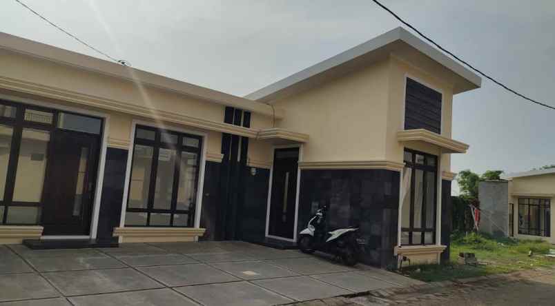 dijual rumah jl tanjung banjararum