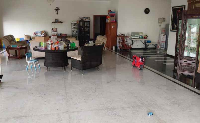 dijual rumah jl villa tidar pisang