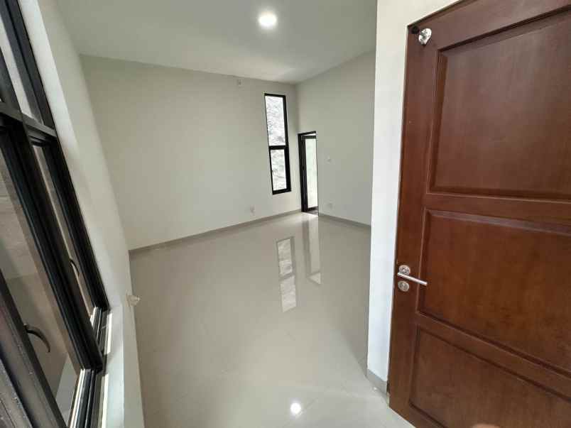 dijual rumah jln palagan km 6 sleman