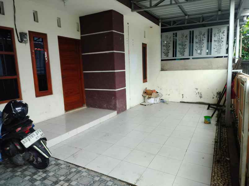 dijual rumah joho prambanan klaten jawa