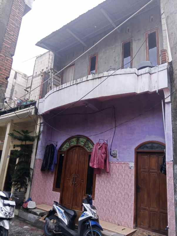 dijual rumah kalilom