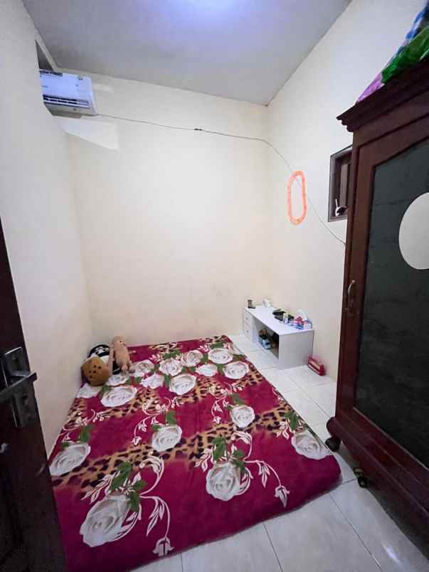 dijual rumah kalilom