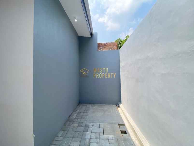 dijual rumah kalitirto
