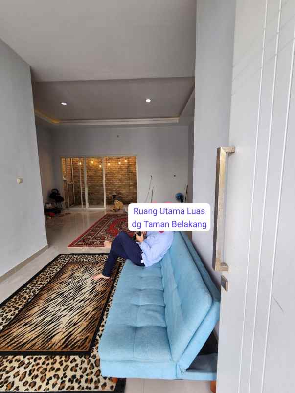dijual rumah karah agung ketintang