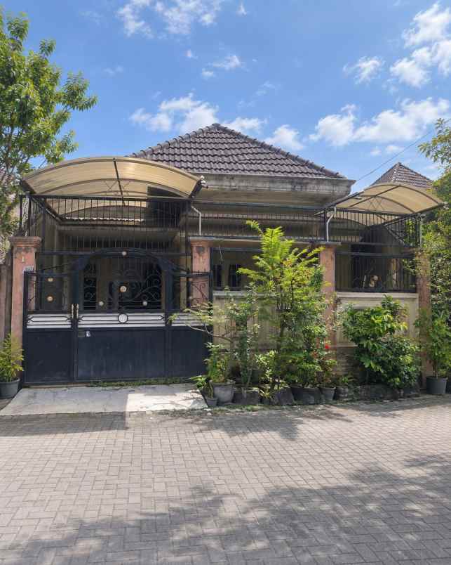 dijual rumah karang asem one gate