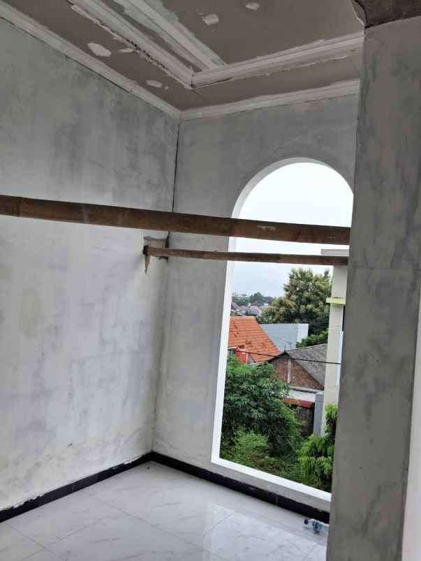 dijual rumah karangrejo