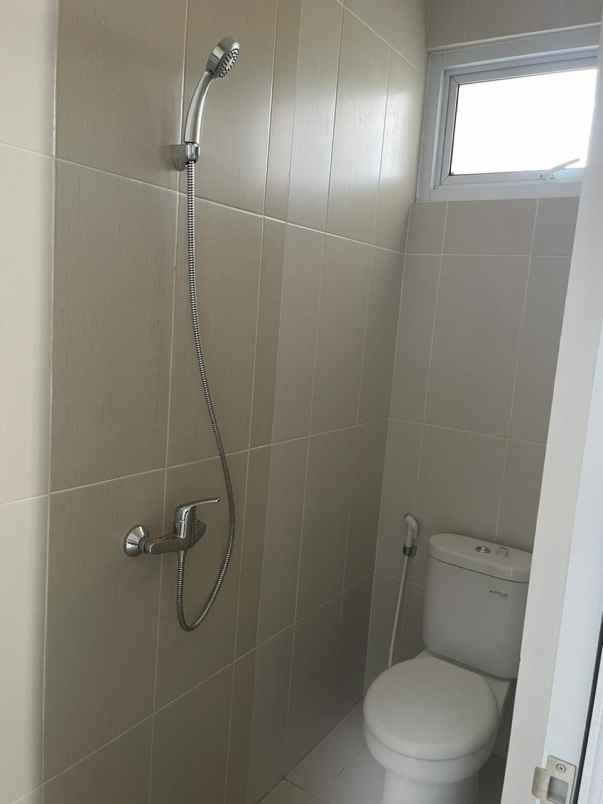 dijual rumah karelia village gading serpong