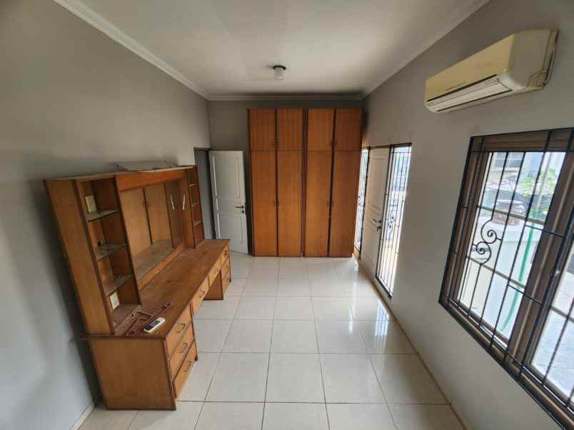 dijual rumah kavling dki meruya selatan