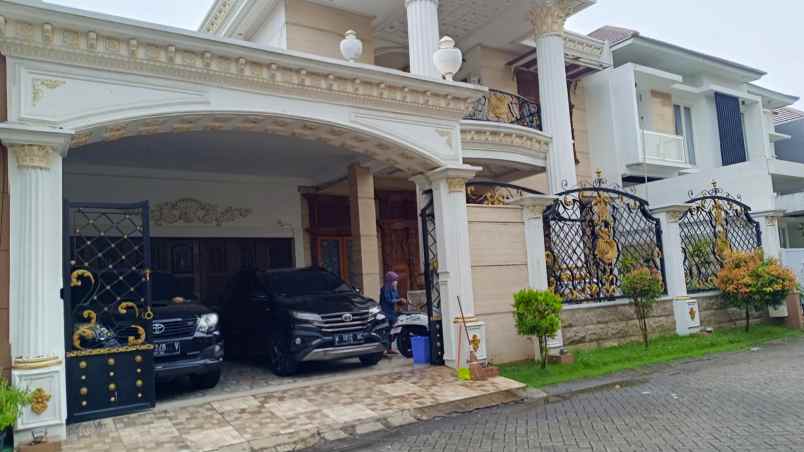 dijual rumah kebonsari elveka
